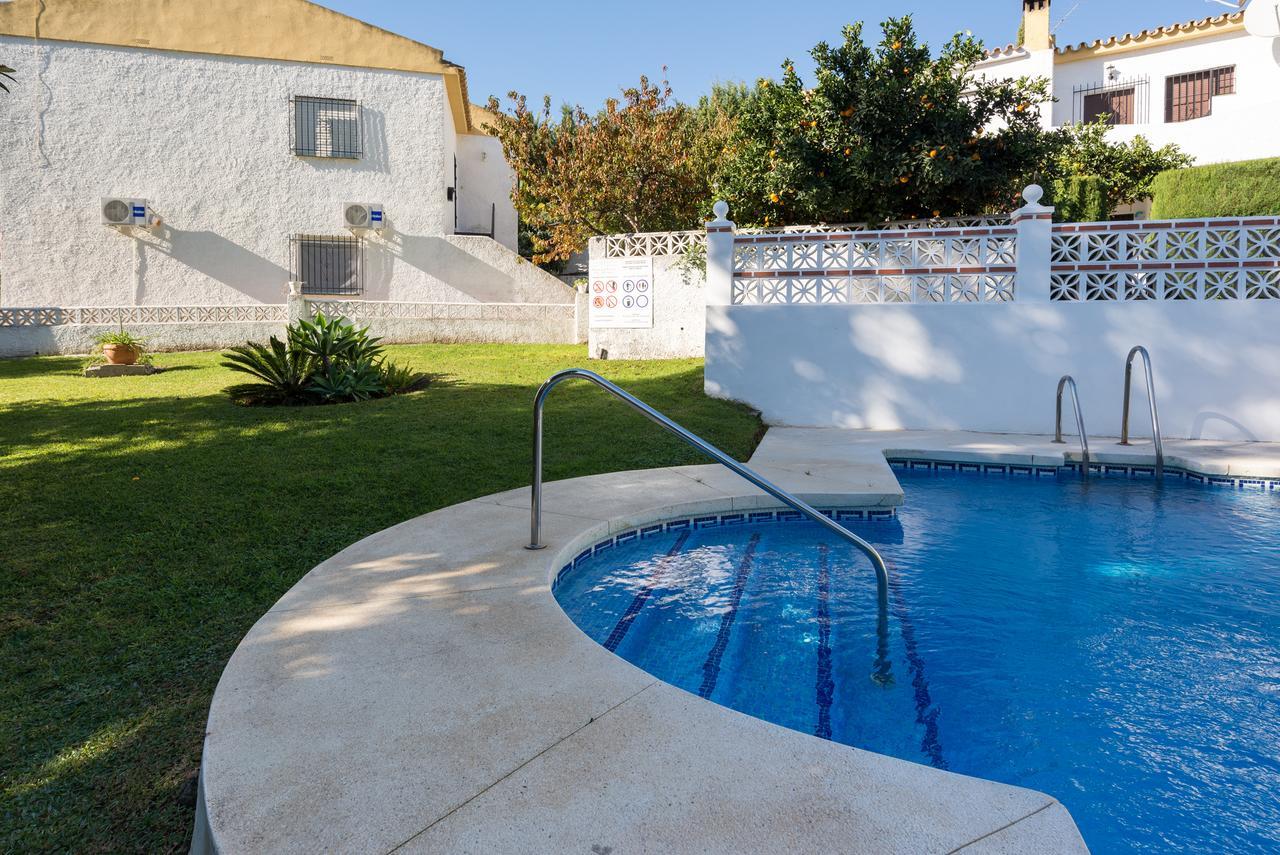Malagasuite Bungalow Pool Benalmádena Kültér fotó