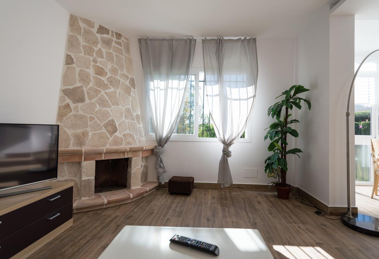 Malagasuite Bungalow Pool Benalmádena Kültér fotó